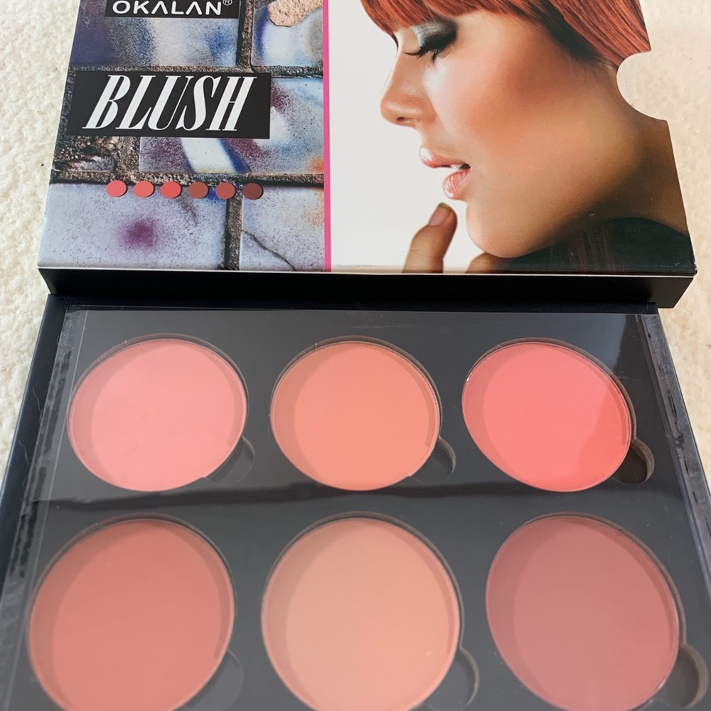 Blush - Picture 4 of 5
